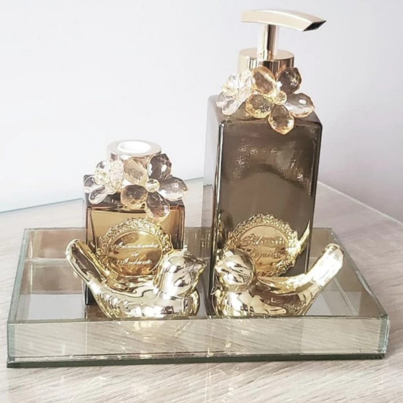 Bandejas decoração para casa e festas bandeja de plástico branca com detalhes dourado alto relevo.