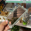 Bandejas decoração para casa e festas bandeja de plástico branca com detalhes dourado alto relevo.