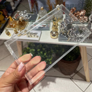 Bandejas decoração para casa e festas bandeja de plástico branca com detalhes dourado alto relevo.